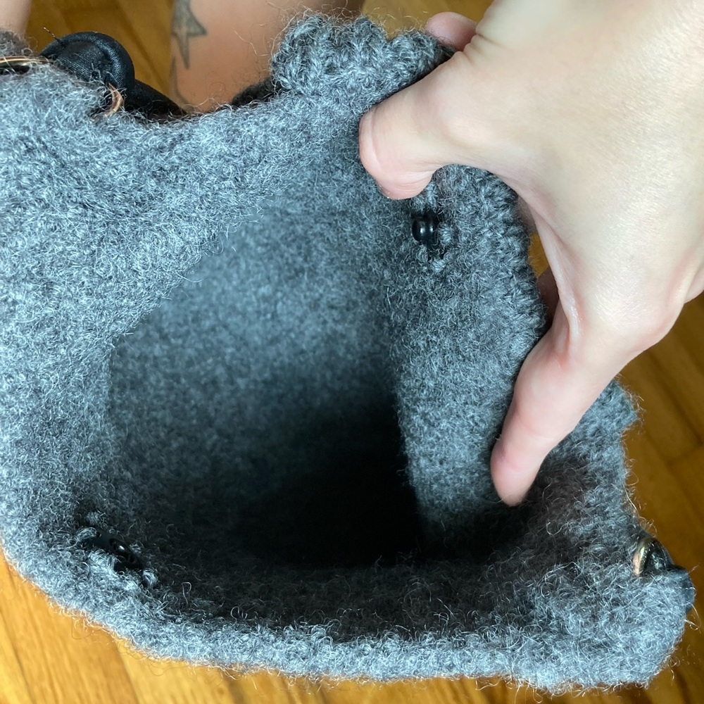 Knit felted shoulder bag - Picture 4 of 7